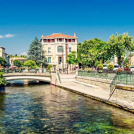 Appartement Un Petit Nid Au Bord De La Sorgue