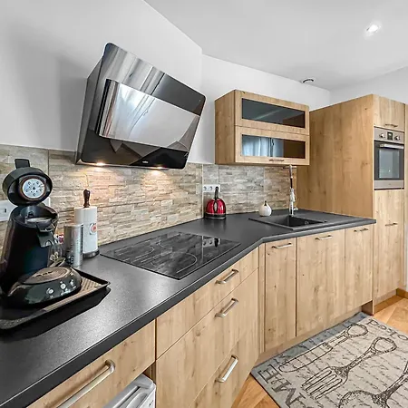 Appartement Un Petit Nid Au Bord De La Sorgue LʼIsle-sur-la-Sorgue