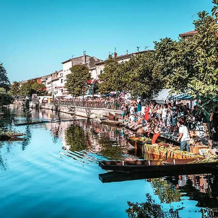 Un Petit Nid Au Bord De La Sorgue